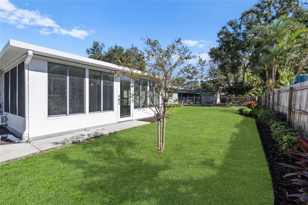 Active With Contract: $439,000 (3 beds, 2 baths, 1656 Square Feet)