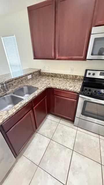 For Rent: $1,800 (3 beds, 2 baths, 1466 Square Feet)