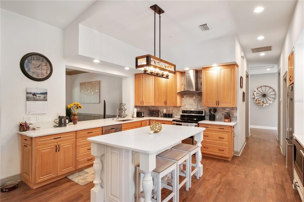 For Sale: $1,995,000 (2 beds, 2 baths, 2260 Square Feet)