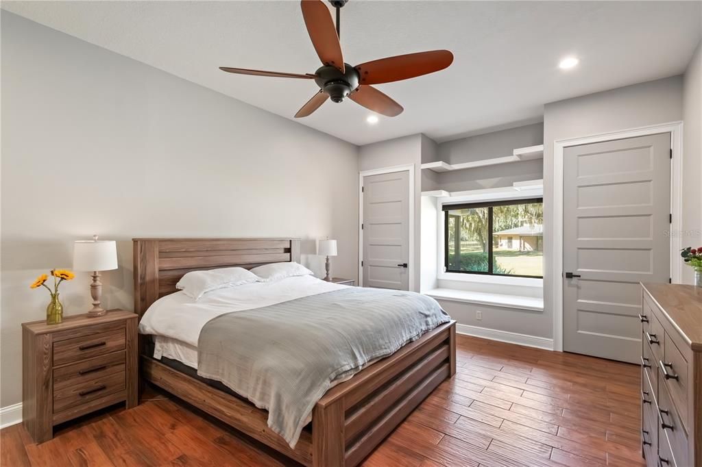 For Sale: $1,995,000 (2 beds, 2 baths, 2260 Square Feet)