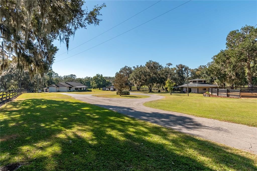 For Sale: $1,995,000 (2 beds, 2 baths, 2260 Square Feet)