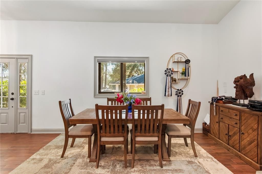 For Sale: $1,995,000 (2 beds, 2 baths, 2260 Square Feet)