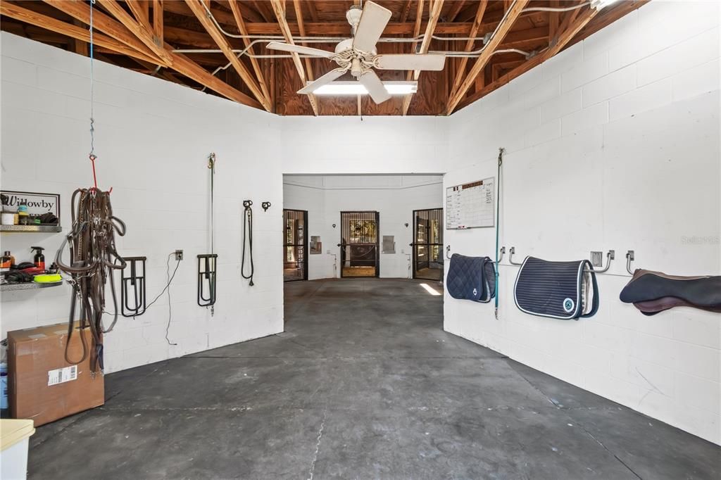 For Sale: $1,995,000 (2 beds, 2 baths, 2260 Square Feet)