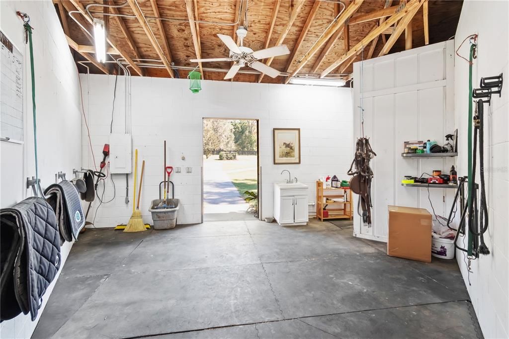 For Sale: $1,995,000 (2 beds, 2 baths, 2260 Square Feet)