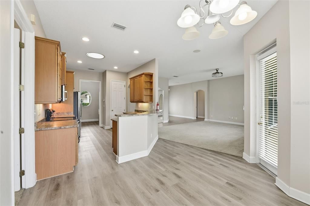 На продажу: $415,000 (3 спален, 2 ванн, 1971 Квадратных фут)