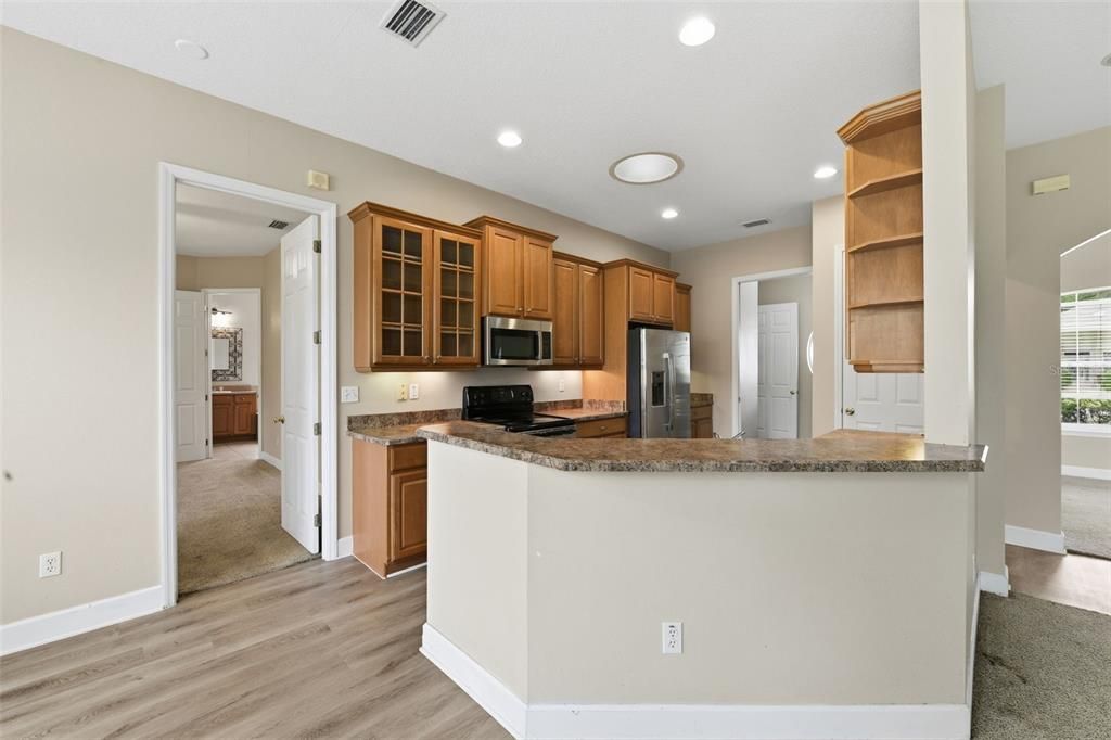 На продажу: $415,000 (3 спален, 2 ванн, 1971 Квадратных фут)