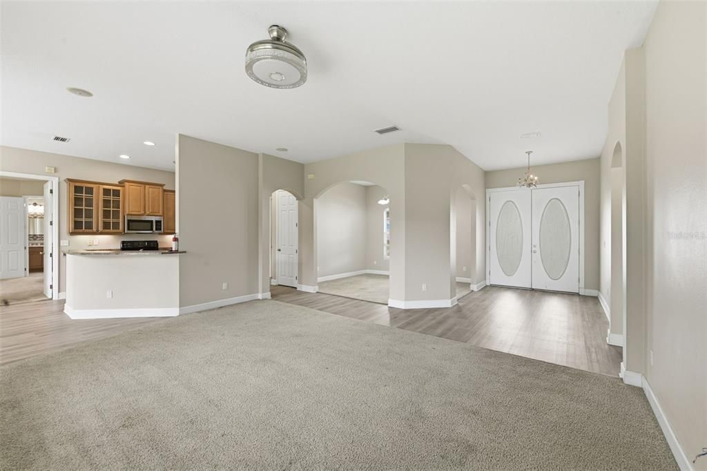 На продажу: $415,000 (3 спален, 2 ванн, 1971 Квадратных фут)