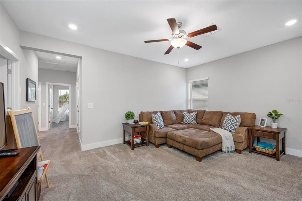 En Renta: $3,995 (5 camas, 3 baños, 2746 Pies cuadrados)