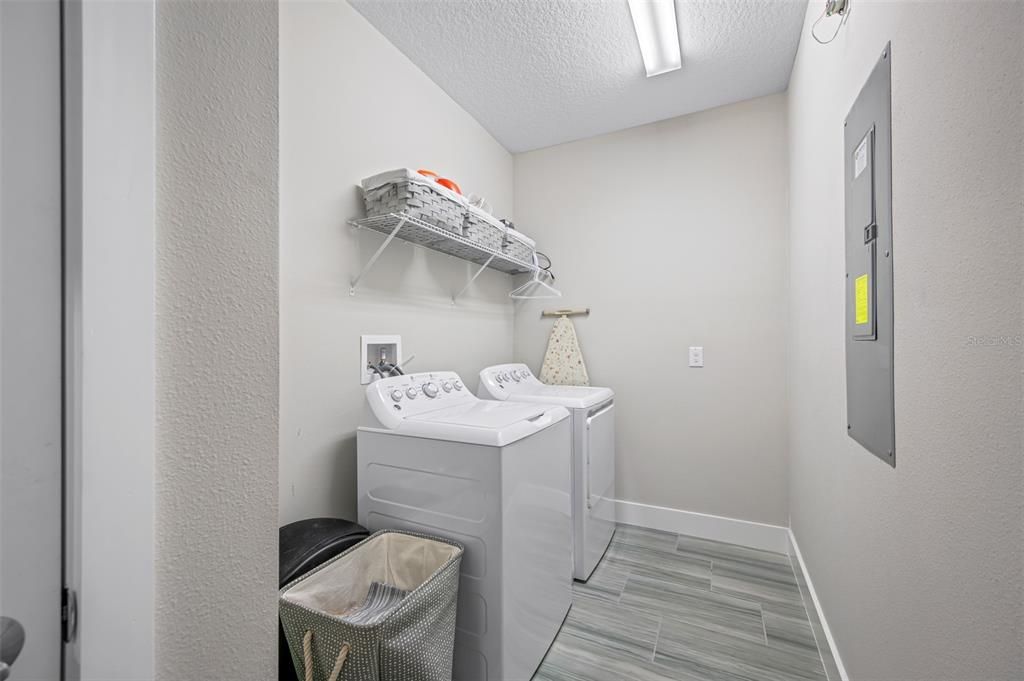 En Renta: $3,995 (5 camas, 3 baños, 2746 Pies cuadrados)