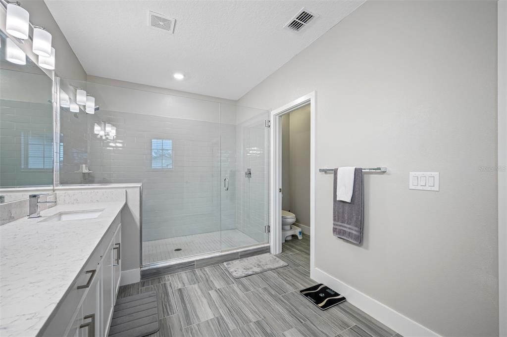 En Renta: $3,995 (5 camas, 3 baños, 2746 Pies cuadrados)