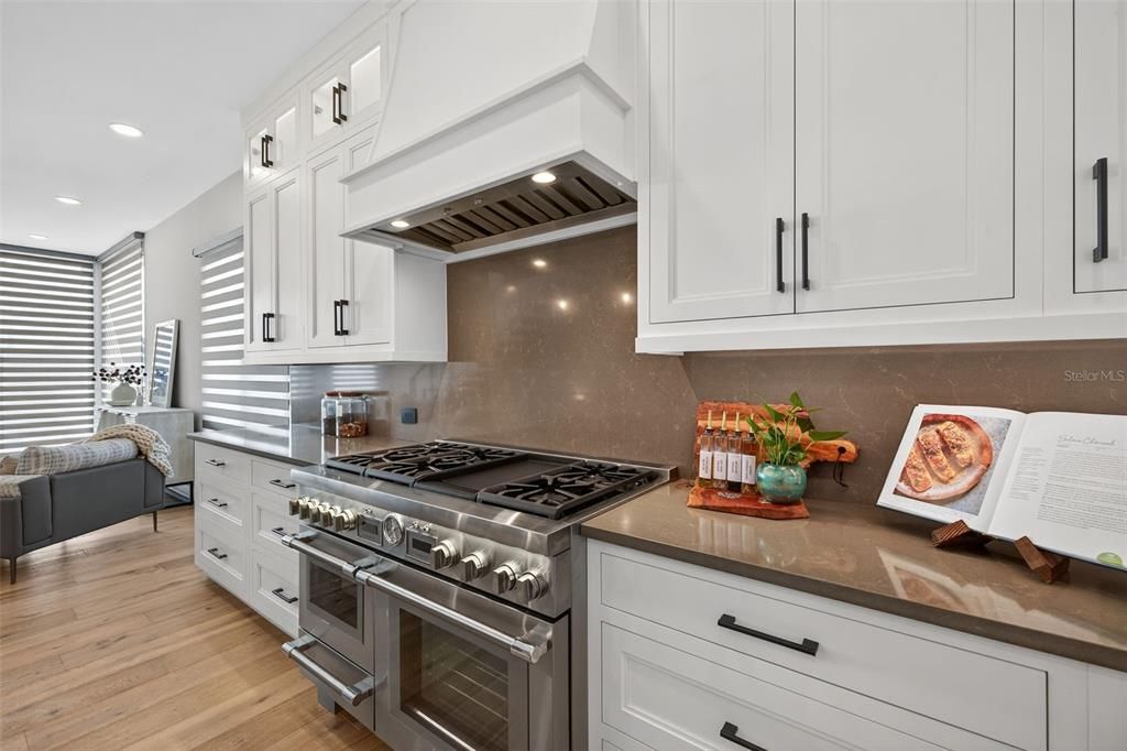 待售: $2,200,000 (4 贝兹, 4 浴室, 3240 平方英尺)