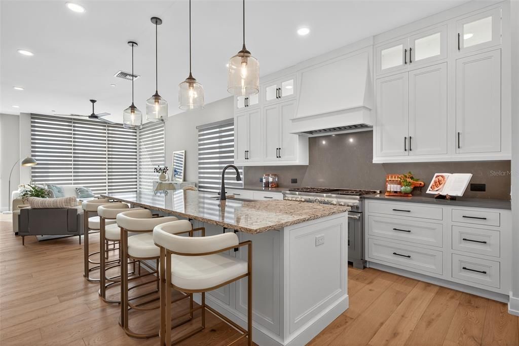 待售: $2,200,000 (4 贝兹, 4 浴室, 3240 平方英尺)