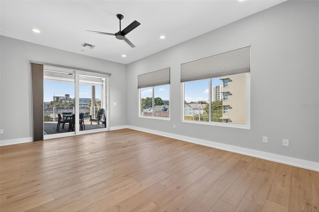 待售: $2,200,000 (4 贝兹, 4 浴室, 3240 平方英尺)