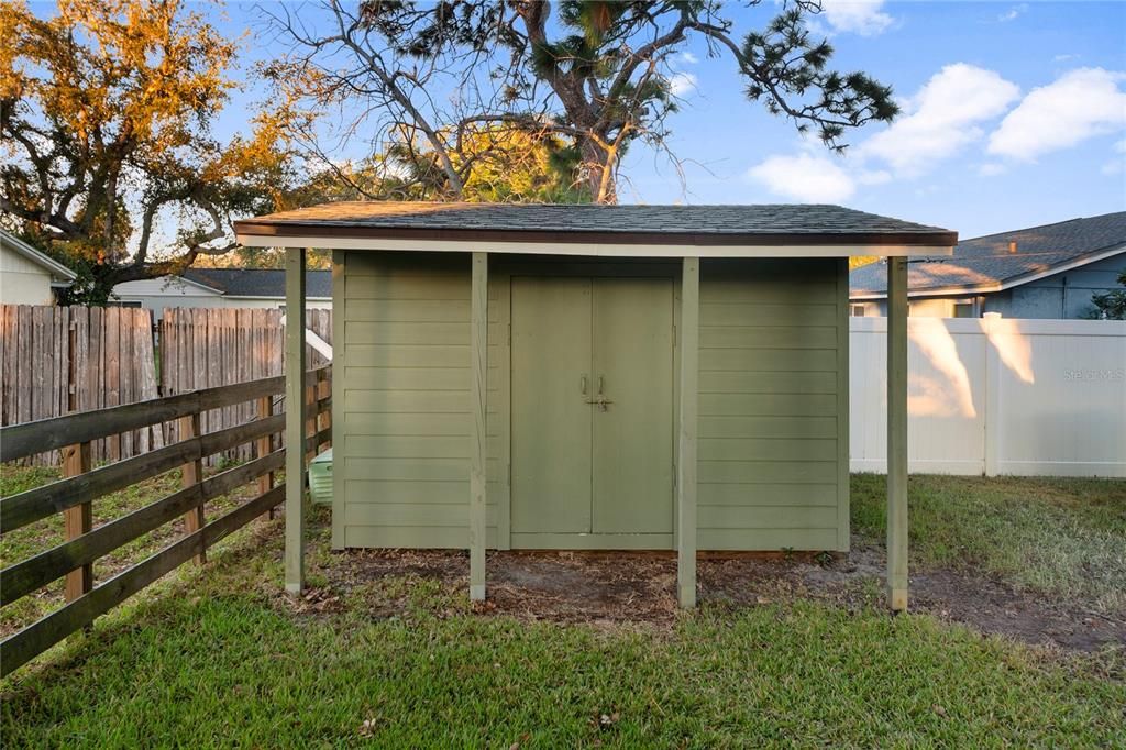 Active With Contract: $549,900 (4 beds, 3 baths, 2032 Square Feet)