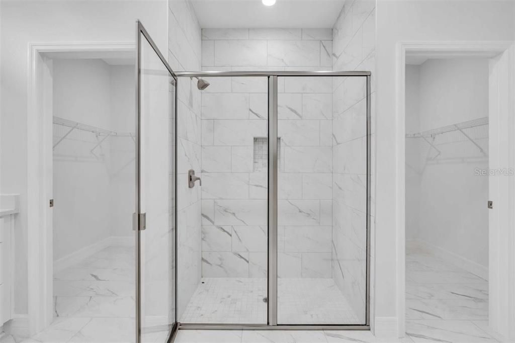 For Sale: $399,000 (4 beds, 3 baths, 2092 Square Feet)