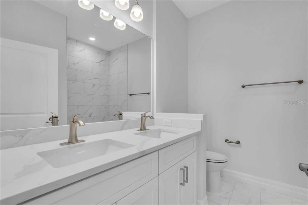 For Sale: $399,000 (4 beds, 3 baths, 2092 Square Feet)