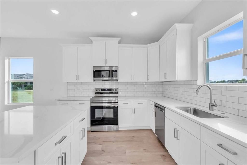 For Sale: $399,000 (4 beds, 3 baths, 2092 Square Feet)