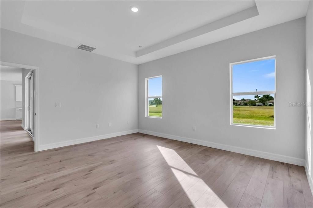 For Sale: $399,000 (4 beds, 3 baths, 2092 Square Feet)