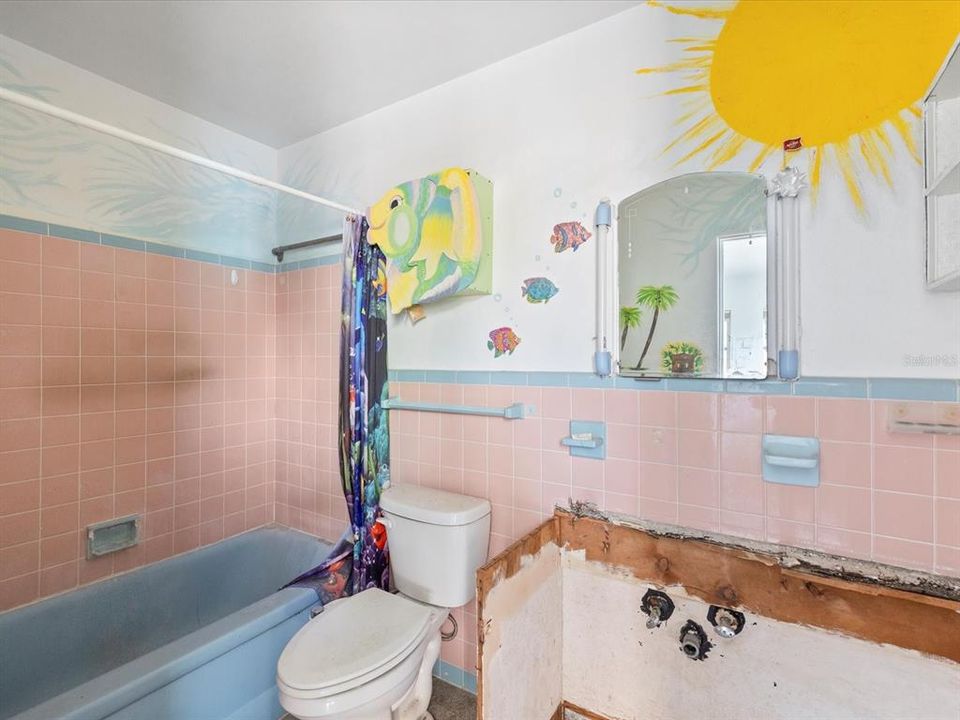 En Venta: $1,250,000 (6 camas, 0 baños, 2032 Pies cuadrados)