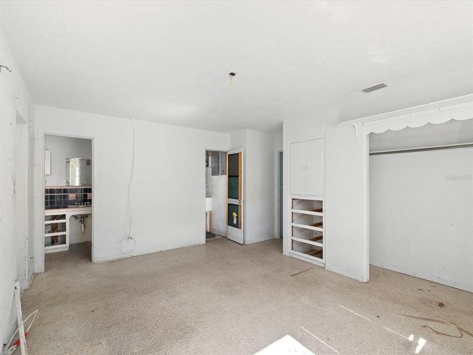 En Venta: $1,250,000 (6 camas, 0 baños, 2032 Pies cuadrados)