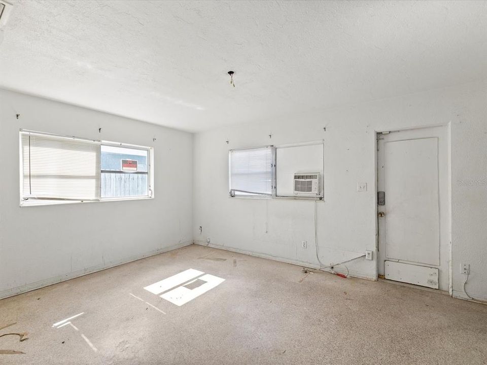 En Venta: $1,250,000 (6 camas, 0 baños, 2032 Pies cuadrados)