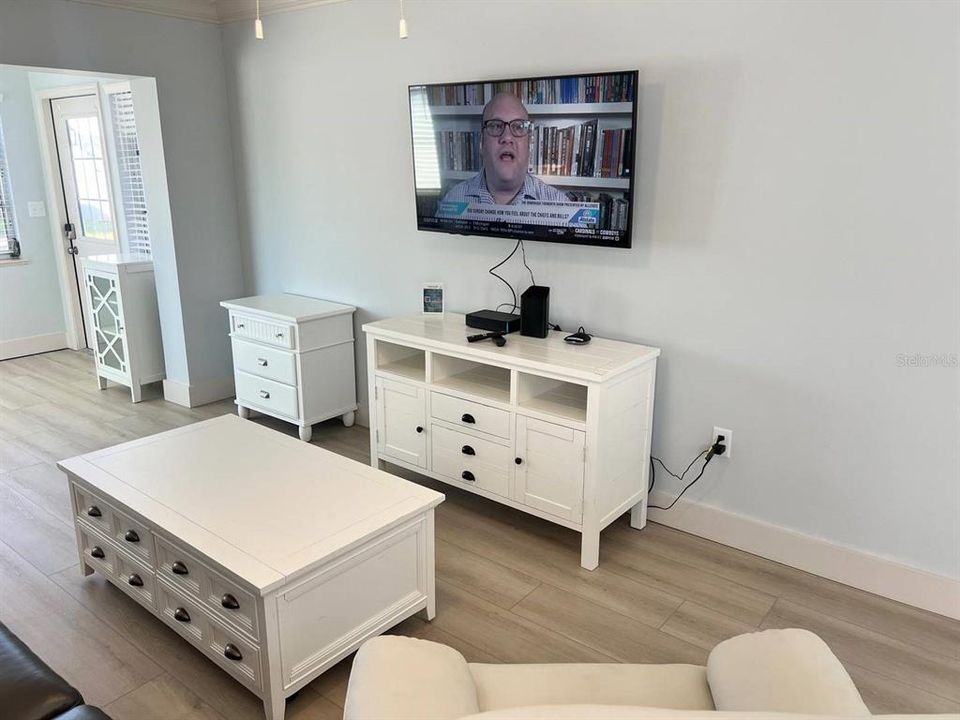 На продажу: $479,900 (1 спален, 1 ванн, 572 Квадратных фут)