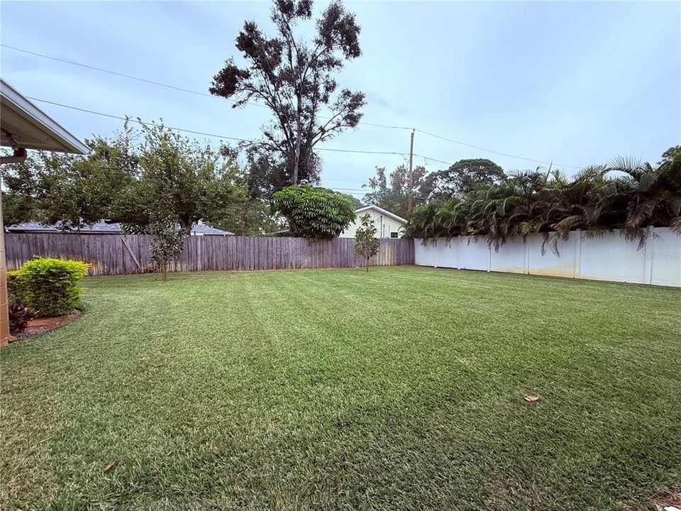 For Sale: $759,000 (3 beds, 2 baths, 1974 Square Feet)