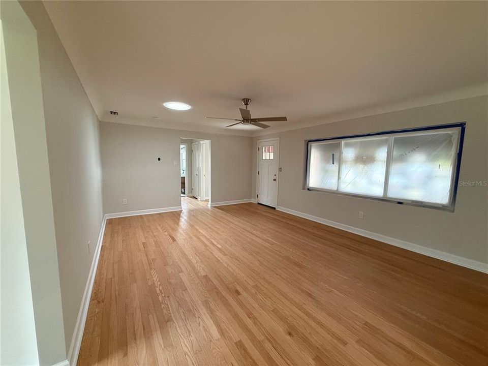 For Sale: $759,000 (3 beds, 2 baths, 1974 Square Feet)