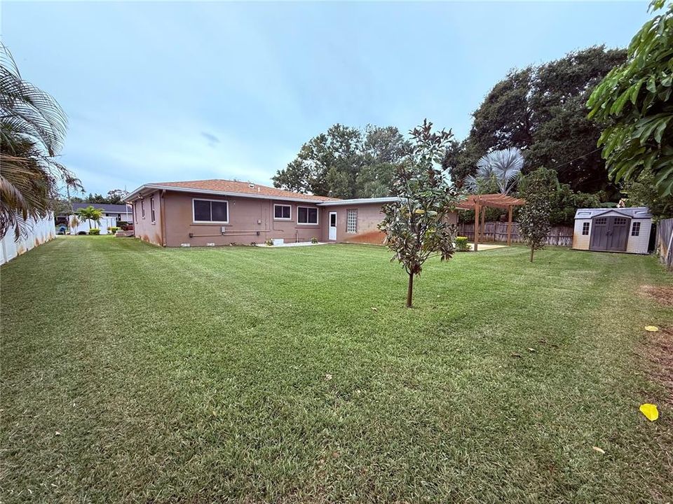 For Sale: $759,000 (3 beds, 2 baths, 1974 Square Feet)