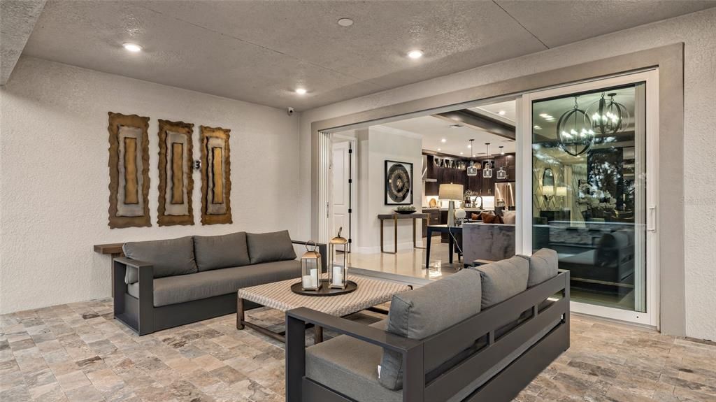 En Venta: $579,990 (3 camas, 3 baños, 2289 Pies cuadrados)