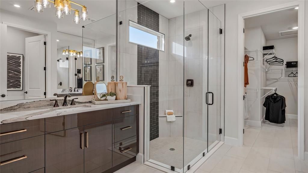 En Venta: $579,990 (3 camas, 3 baños, 2289 Pies cuadrados)