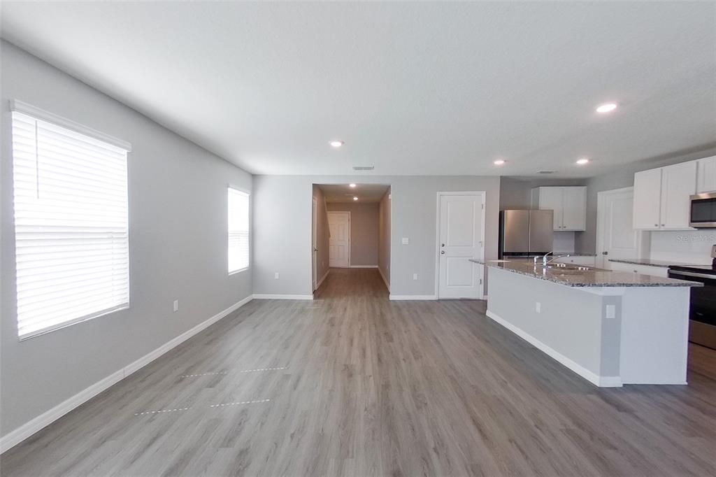 En Renta: $2,595 (5 camas, 3 baños, 2370 Pies cuadrados)