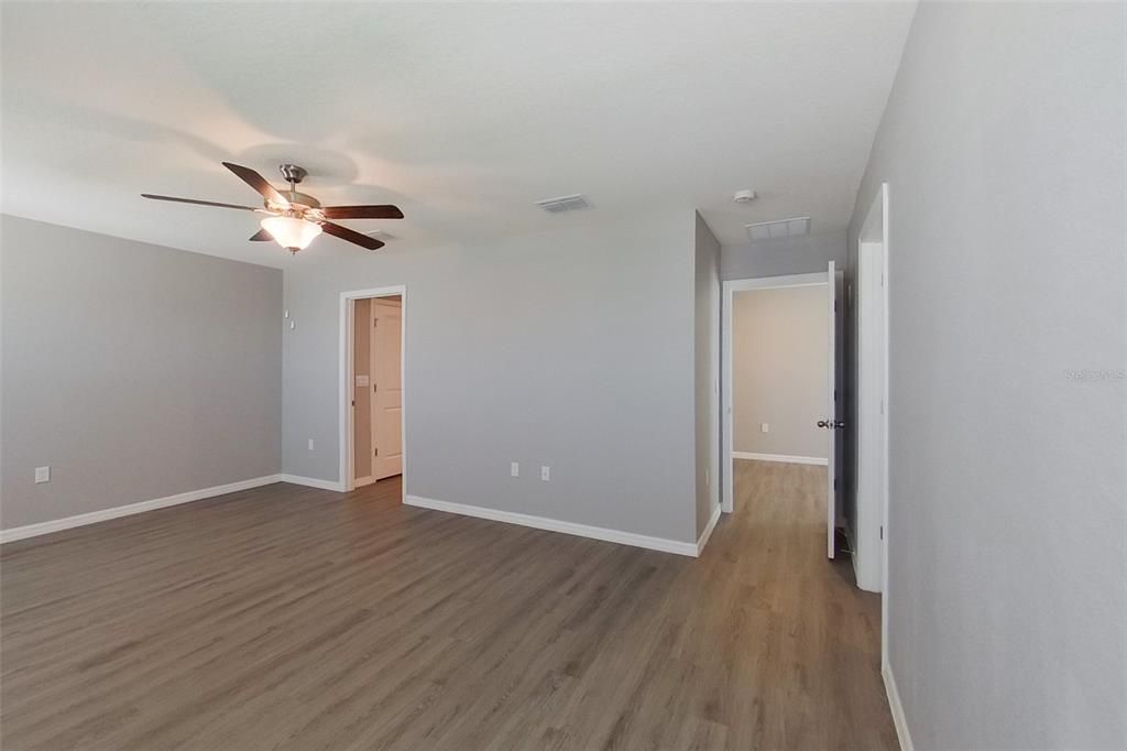 En Renta: $2,595 (5 camas, 3 baños, 2370 Pies cuadrados)