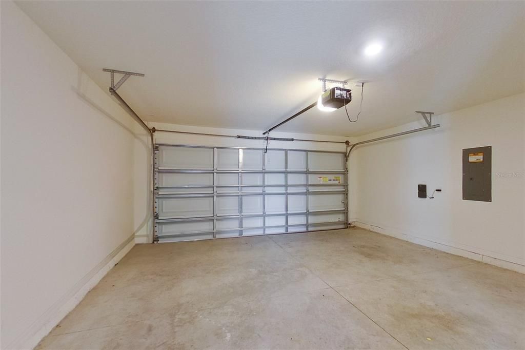 En Renta: $2,595 (5 camas, 3 baños, 2370 Pies cuadrados)