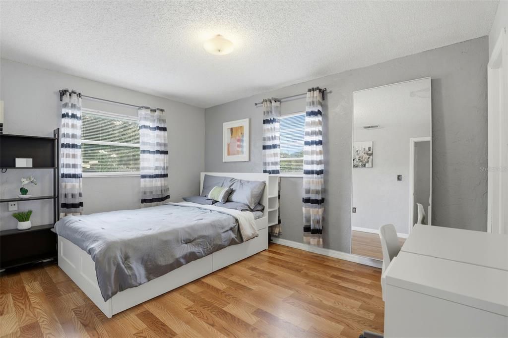 На продажу: $470,000 (3 спален, 2 ванн, 1721 Квадратных фут)