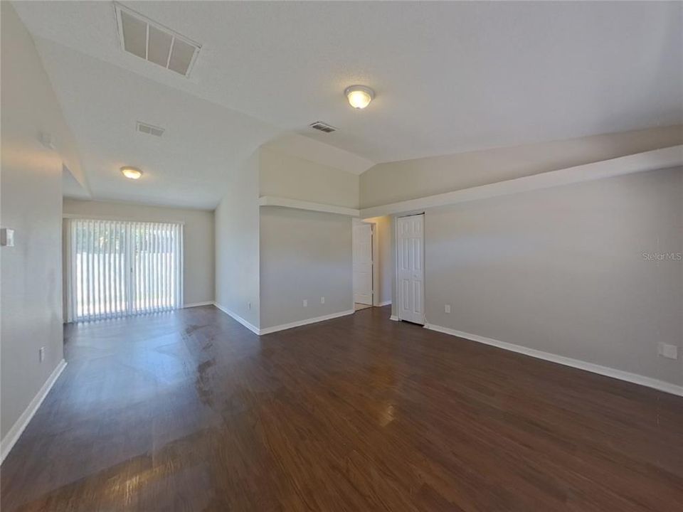 Active With Contract: $2,679 (5 beds, 2 baths, 1456 Square Feet)