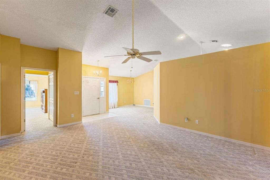 For Sale: $346,400 (3 beds, 2 baths, 2132 Square Feet)