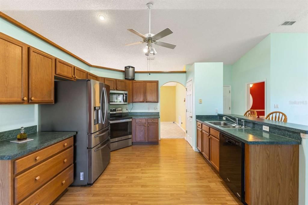 For Sale: $346,400 (3 beds, 2 baths, 2132 Square Feet)