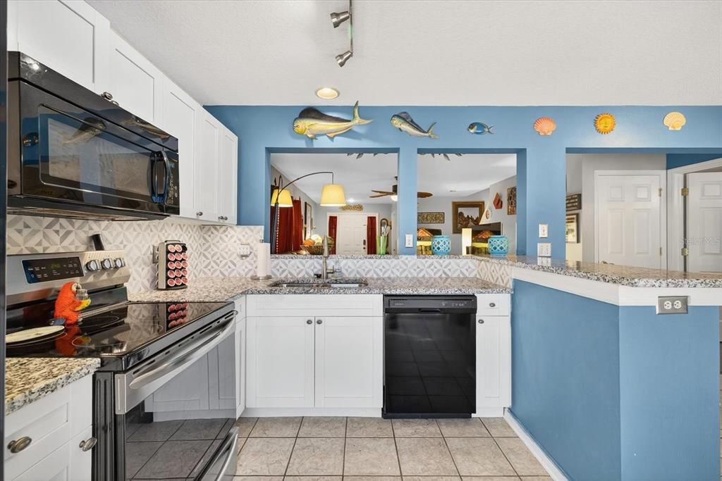 待售: $375,000 (4 贝兹, 2 浴室, 1476 平方英尺)