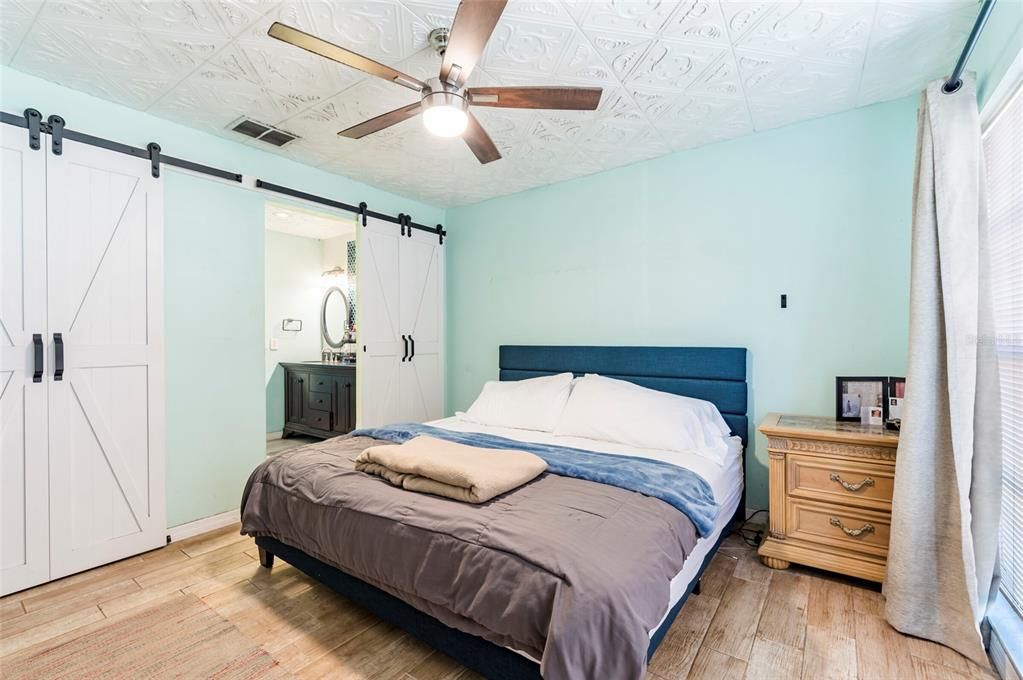 For Sale: $260,000 (2 beds, 2 baths, 1208 Square Feet)