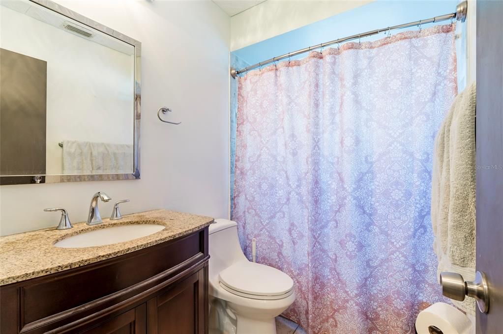 For Sale: $260,000 (2 beds, 2 baths, 1208 Square Feet)