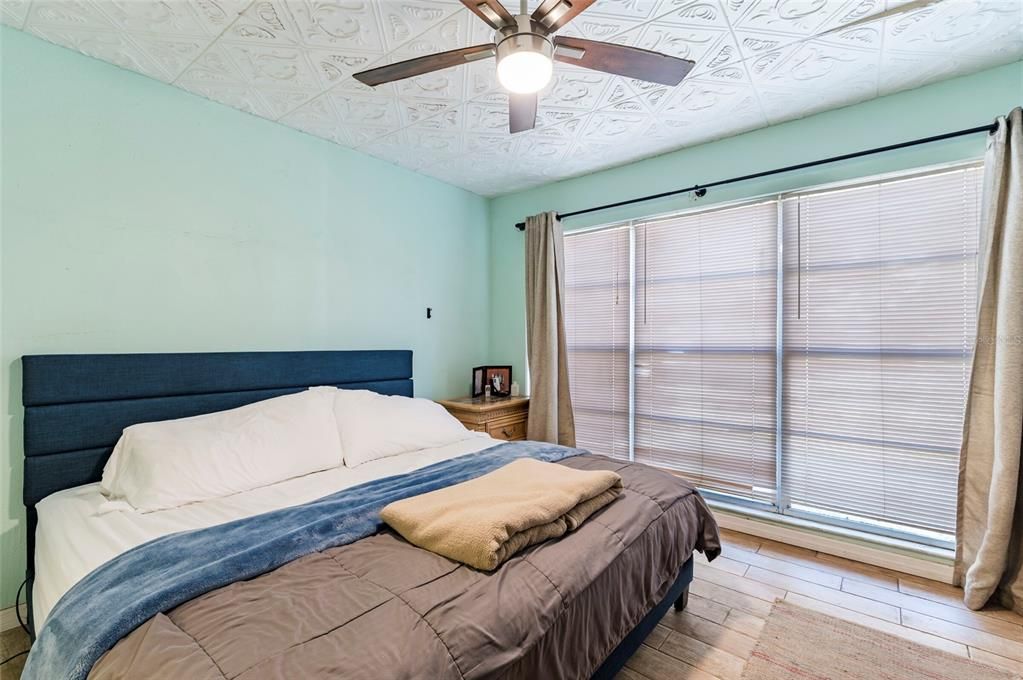 For Sale: $260,000 (2 beds, 2 baths, 1208 Square Feet)