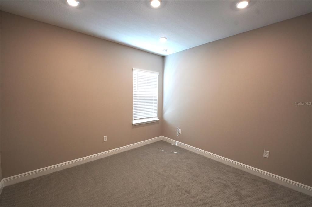 В аренду: $2,700 (4 спален, 2 ванн, 2100 Квадратных фут)