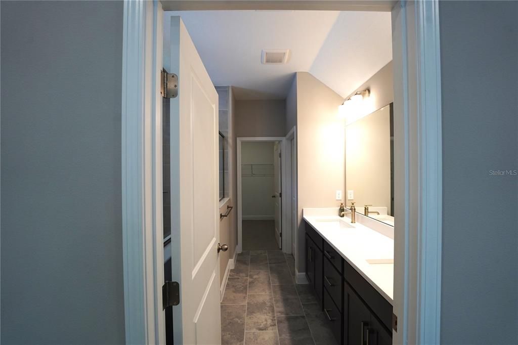 В аренду: $2,700 (4 спален, 2 ванн, 2100 Квадратных фут)