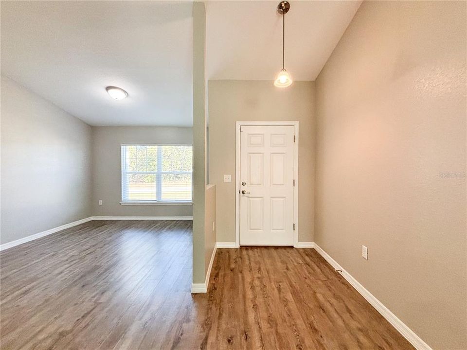 En Venta: $285,000 (3 camas, 2 baños, 1801 Pies cuadrados)