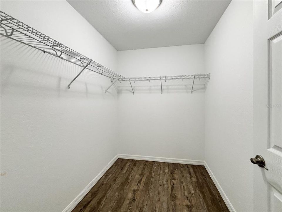 En Venta: $285,000 (3 camas, 2 baños, 1801 Pies cuadrados)