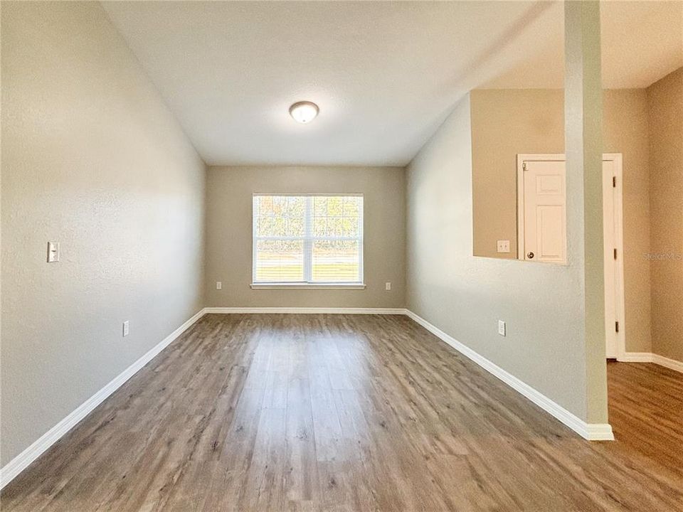 En Venta: $285,000 (3 camas, 2 baños, 1801 Pies cuadrados)