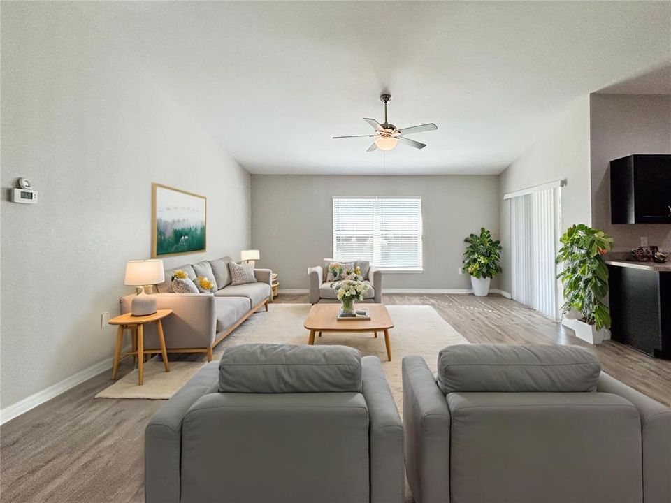 En Venta: $285,000 (3 camas, 2 baños, 1801 Pies cuadrados)