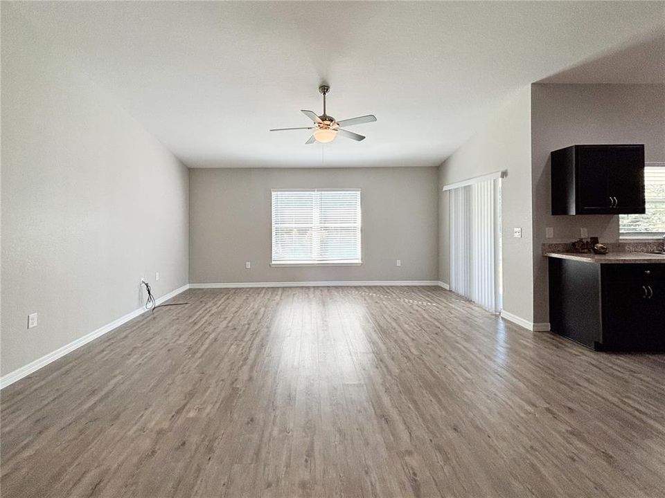 En Venta: $285,000 (3 camas, 2 baños, 1801 Pies cuadrados)