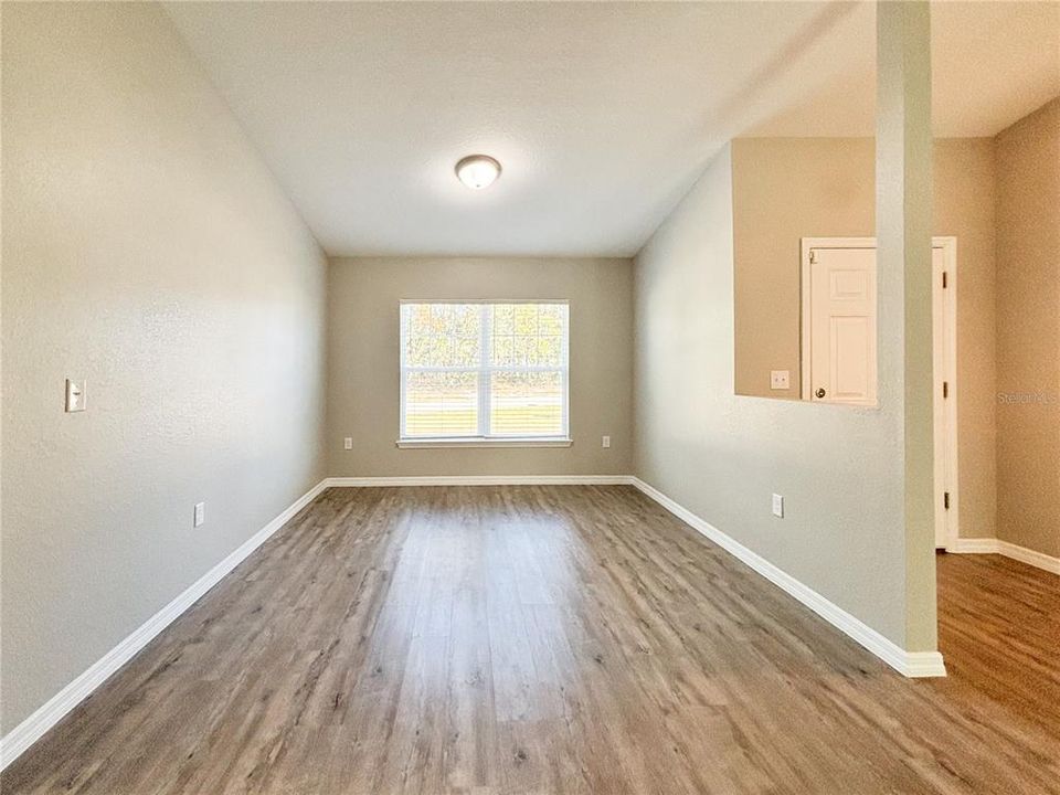 En Venta: $285,000 (3 camas, 2 baños, 1801 Pies cuadrados)